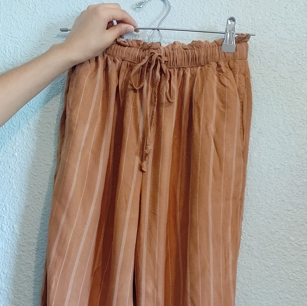 Flowy American Eagle pants